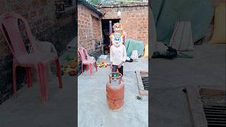 Pad maar ke gas cylinder bhar Diya 😂😮 funny shorts comedy trending [upl. by Anhsirk712]