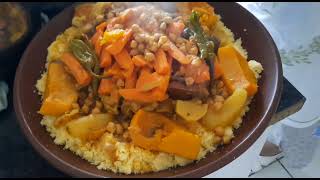 préparation du couscous au semoule 👍🇲🇦😋 [upl. by Hgielrebmik588]