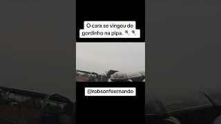 Nem a carretilha do Gabigol livrou o gordinho da vingança do cara na pipa🪁🪁🤣🤣 [upl. by Ahsatsana685]