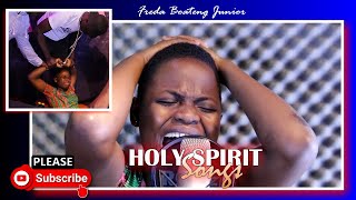 You cannot stand after watching this Ministration quotHoly Spirit Songsquot with Freda Boateng Junior [upl. by Sinai268]