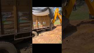 truck over loaded ang Jcb pulling truck and Jcb short videoyoutubeshorts [upl. by Buchbinder54]