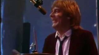 Dozy Beaky Mick amp Tich  Youve got me on the run 1980 [upl. by Chamkis]