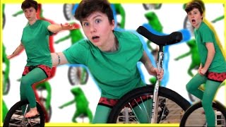 HERE COME DAT BOI  Meme Halloween Costume DIY  MILESCHRONICLES [upl. by Kreiker826]