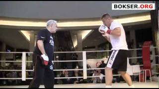 Klitschko vs Adamek The open training of quotGoralquot [upl. by Cortie342]