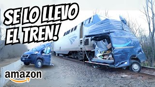 Tren parte a la mitad Camioneta de Amazon por descuido del repartidor [upl. by Staffan]