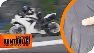 Nur 06mm Reifenprofil Lässt die Polizei das Motorrad weiterfahren  Achtung Kontrolle kabel eins [upl. by Ventura]