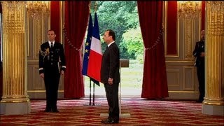 François Hollande officiellement investi président de la République [upl. by Enaht]