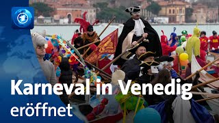 Karneval in Venedig eröffnet [upl. by Wolpert793]