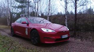 Tesla Model S Plaid acceleration test on gravel [upl. by Hajed]