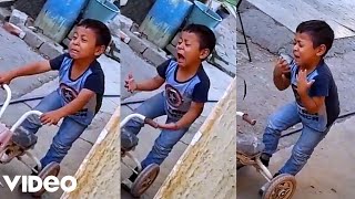 🔴VIRAL • Niño En Triciclo Cantando Canción De Amanda Miguel  Corazón De Piedra  Castillos Shorts [upl. by Einor]