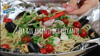 Spaghetti al cartoccio con frutti di mare ESCA Condipresto [upl. by Drain]