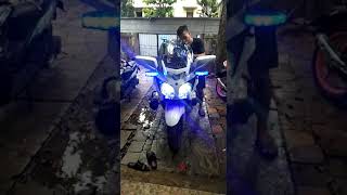 Sirine Whelen sound on Yamaha FJR 1200 [upl. by Sutelc]