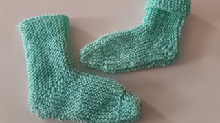 Quer gestrickte Babysocken  schnell einfach und bequem [upl. by Sedruol223]