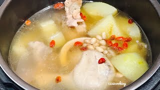 Many Huge Health Benefits of This Green Papaya Soup [upl. by Naynek]