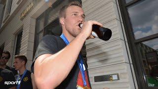 Fantalk foppt Großkreutz quotAm Glas ist er ein bisschen stärkerquot 🍻 [upl. by Akinna945]