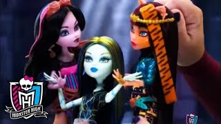 Save Frankie  Monster High [upl. by Drawe451]