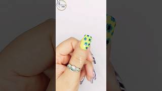 Super Easy Floral Nail Art Design 💅 naildesigns nailart shorts youtubeshorts [upl. by Ilam]