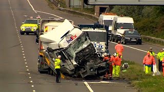 UK incidente con 8 morti arrestato lautista di un tir era ubriaco [upl. by Annairdua719]