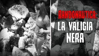 Una misteriosa valigia NERA viene trovata usando RANDONAUTICA TERRORIZZANTE [upl. by Eulalie130]