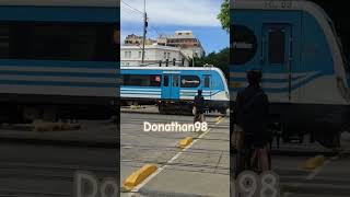 Tren Sarmiento llegando a la estación de Liniers [upl. by Rovit]