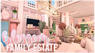 BLOXBURG  Appealing Blossom Family Estate  House Build [upl. by Skipper]