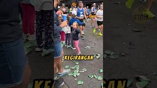 Bocil GIRANG Sudah Membantu Pelari Marathon🎉🤗 videoviral maraton olahraga [upl. by Gadmon69]