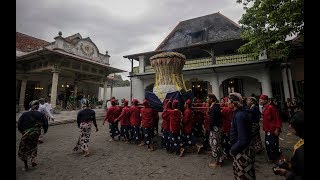 Garebek Mulud Tahun Dal Keraton Yogyakarta Keluarkan Delapan Gunungan [upl. by Radec]