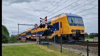 🚈 Treinen en spoorwegovergangen Groningen compilatie 1  Trains and railroad crossings [upl. by Rednav971]