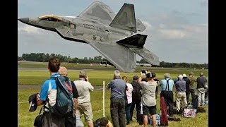 Awesome F22 Raptor Tail slide in Full control in this stunning display 4K [upl. by Atinuahs144]