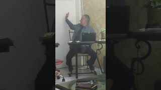 Parte 1 Que es lo que esta pasando en el mundo hoy en día con el Pastor Oscar Oxford [upl. by Gnuoy]