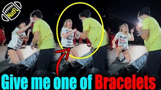 Taylor Swift giving 22 hat to Oliver Mills I love your videos Give me one of Bracelets [upl. by Schumer]