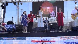 Midnight Hustle Beechwood 45789 The Shoop Shoop Song Concord July 4 2014 [upl. by Askari]