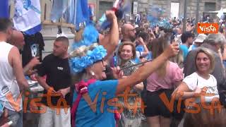 Scudetto Napoli ecco i festeggiamenti a piazza del Plebiscito [upl. by Snyder72]