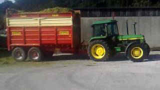 john deere 2850 drawing silage [upl. by Infeld]