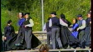 scottishvalse etc par le groupe d OrelleSavoieMaurienne Les Traina Patinsdanse folklorique [upl. by Aitercul778]