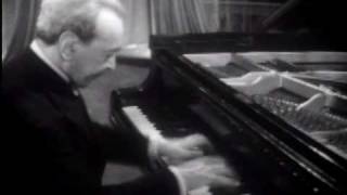 Moiseiwitsch plays Schumann Fantasiestucke op 12 [upl. by Shyamal]