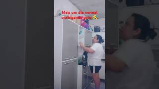 Mais um dia normal 😁 humor maesqueorampelosfilhos comedia tudoqueeucomoem1dia receitas comida [upl. by Anahir]