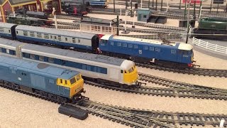 Triang Hornby Grey amp Blue Pullman Hymek and AL1 [upl. by Ericha]