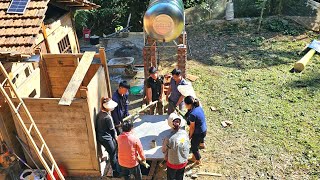 The great joy of the KONG family Brothers and neighbors enthusiastically helped install the toilet [upl. by Analise]