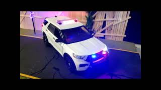 124 POLICE 22 Ford Explorer with LEDs [upl. by Htilil]