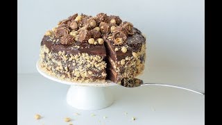 Ferrero Rocher Taart  Recept  Bettyskitchennl [upl. by Merrow723]