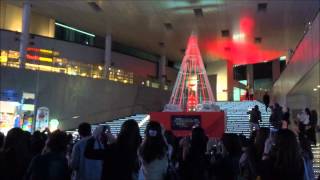 東方神起コラボイルミネーション「ILLUMINATION WITH RED」点灯式＠ダイバーシティ東京（20141030） [upl. by Tilla13]