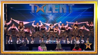 Uno de ellos es MUY FAN de Edurne y baila para ella  Audiciones 6  Got Talent España 2019 [upl. by Gehlbach819]