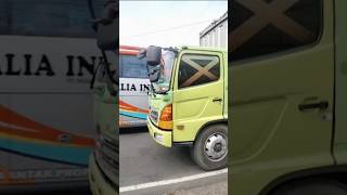 TO GANJEL TO truk kontainer hino hijau trukolengterbaru short [upl. by Ahsuoj]