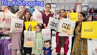 Long Trip Pe Jane K Liye Family Ko Shopping Krwai 🛍  Sab Se Ziada Kis Ne Shopping Ki 🤔 Momina Ali [upl. by Aneles]