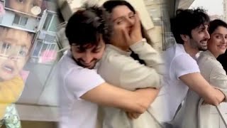 Kids cry as Ayeza Khan amp Danish Taimoor take Romantic Pictures in Turkey [upl. by Durwyn99]