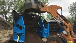 Topsoil Screener SLG 78VF5 Screening Soil and Rocks [upl. by Resay]