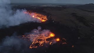 Nova erupção vulcânica perto de Grindavik na Islândia [upl. by Aznaed191]