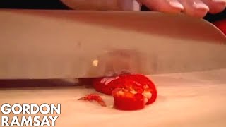 Chef Chops Chillies with Amanda Holden  Gordon Ramsay [upl. by Cyndia519]