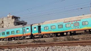 Prayagraj to New Delhi Humsafar Express  12275 Humsafar Express 4222 [upl. by Elfrieda]